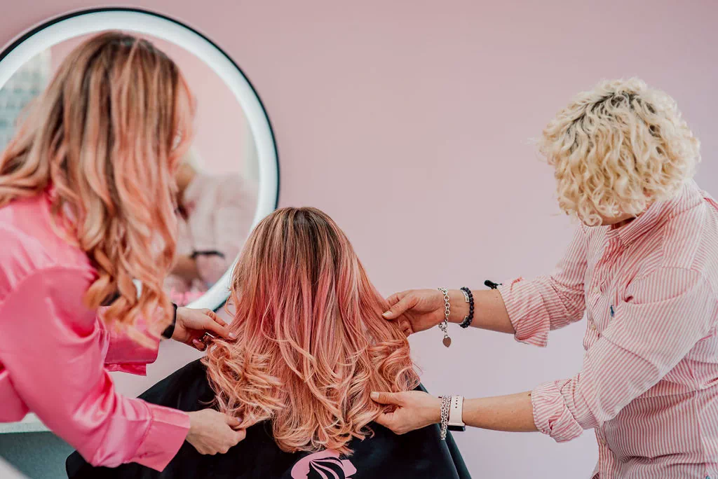 Cutting and styling Woman in Staines